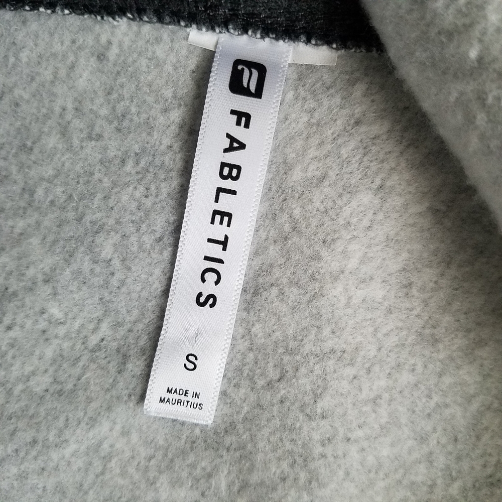 Open to Offers 😊 Fabletics Maura Open Back Sweatshirt Small - Picture 10 of 10
